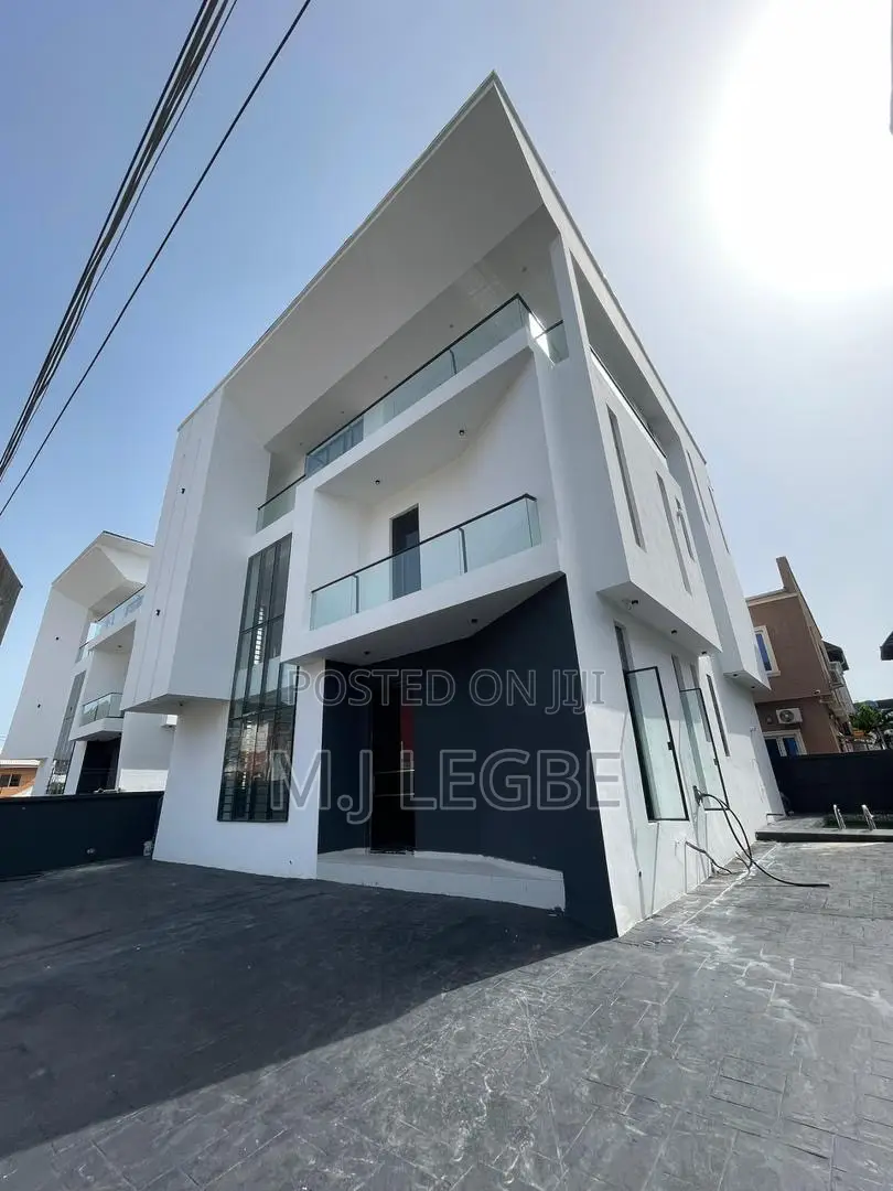 5bdrm Duplex in Osapa, Lekki for sale