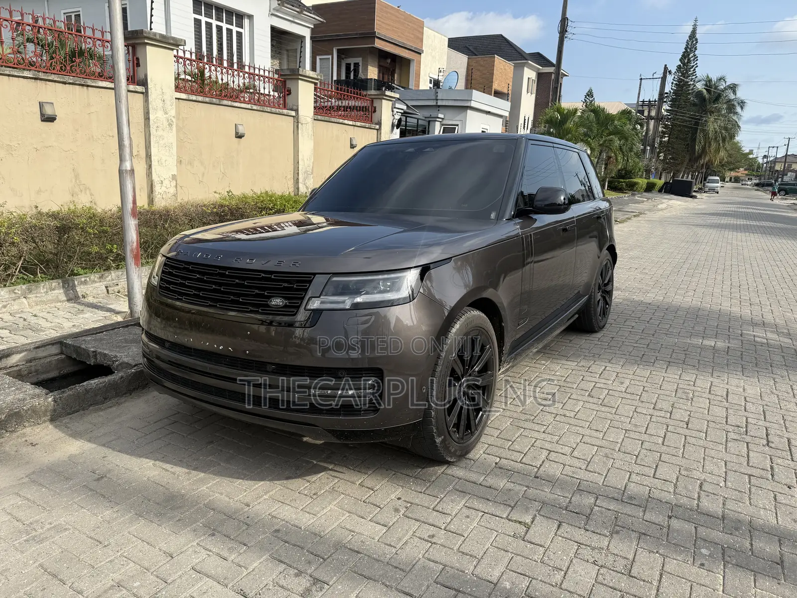 Land Rover Range Rover Autobiography P530 2023 Brown