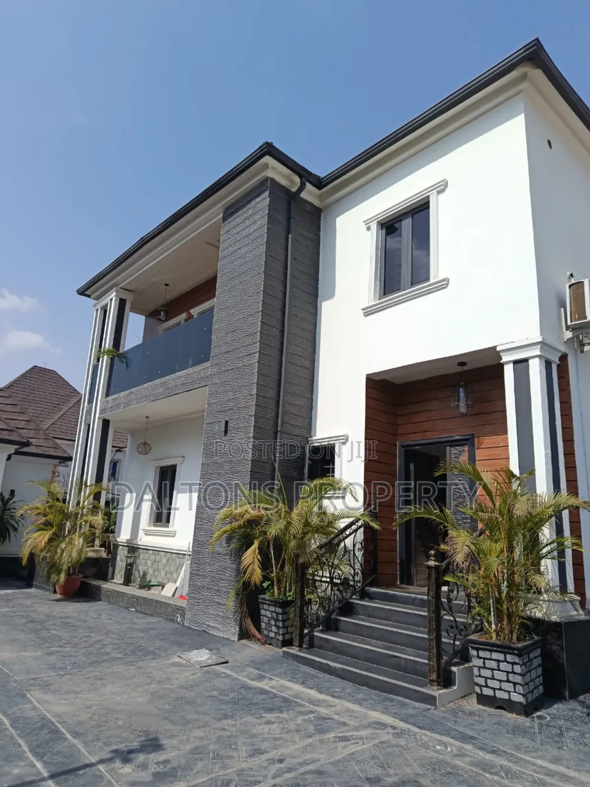 4bdrm Duplex in Sally Homes, Sabon Lugbe for sale