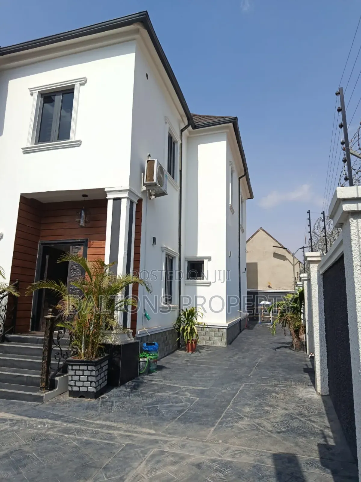 4bdrm Duplex in Sally Homes, Sabon Lugbe for sale