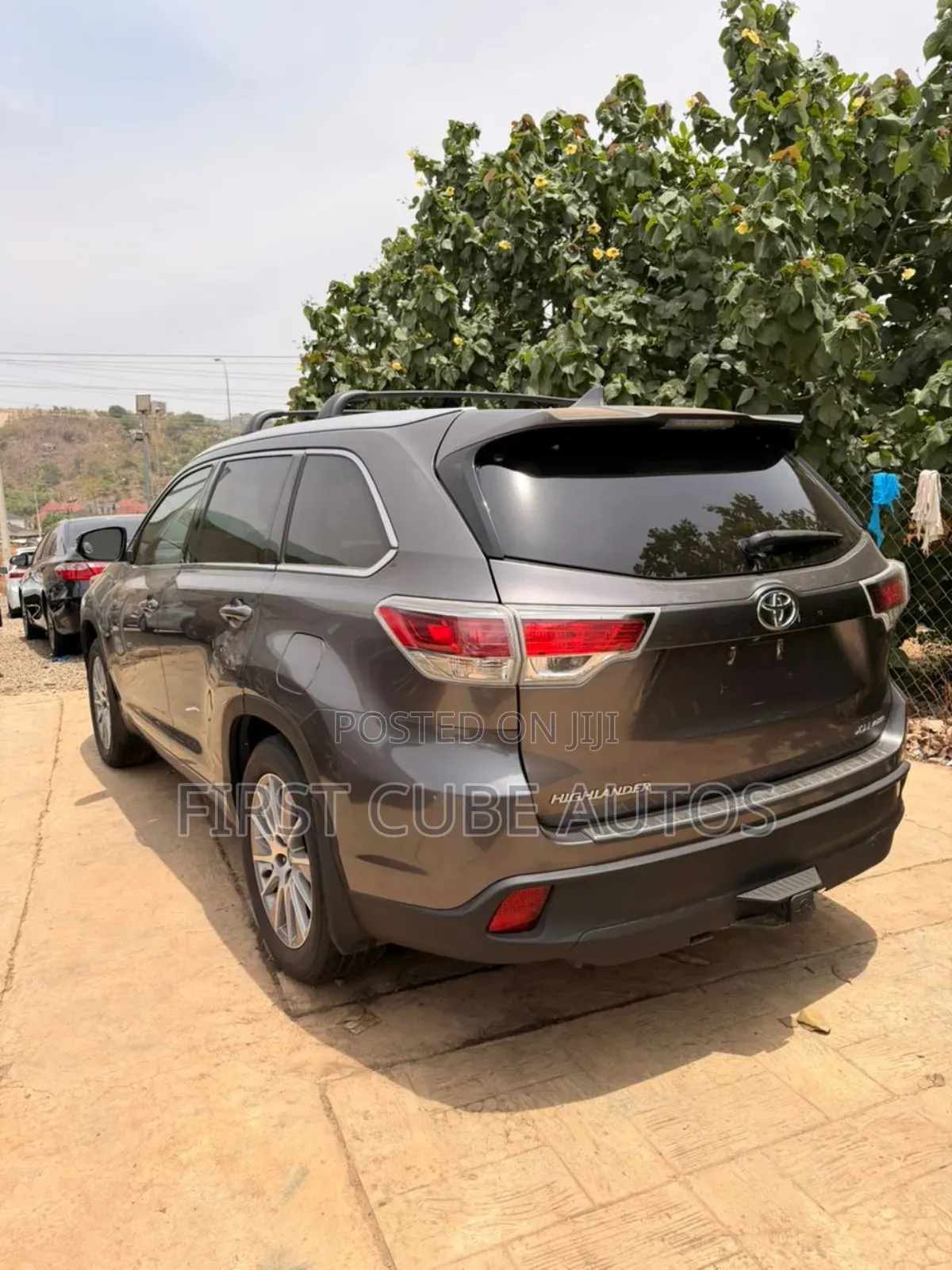 Toyota Highlander XLE V6 4x2 (3.5L 6cyl 6A) 2016 Gray