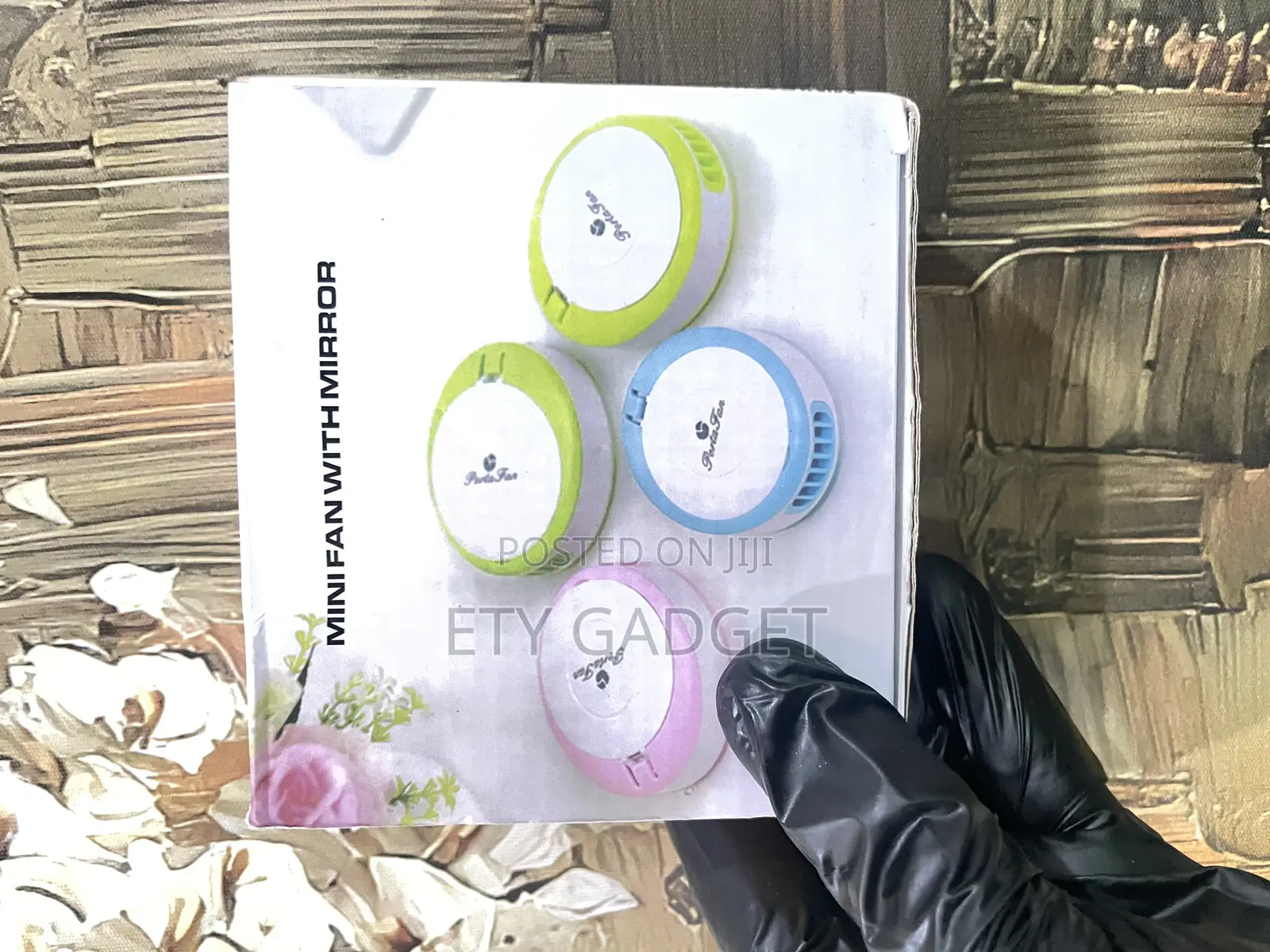 Mini Fan With Mirror