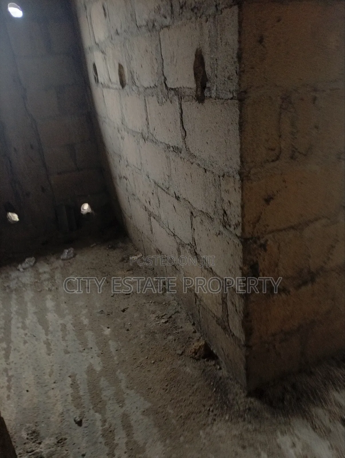 5bdrm Duplex in Jitto Estate, East West Road for sale