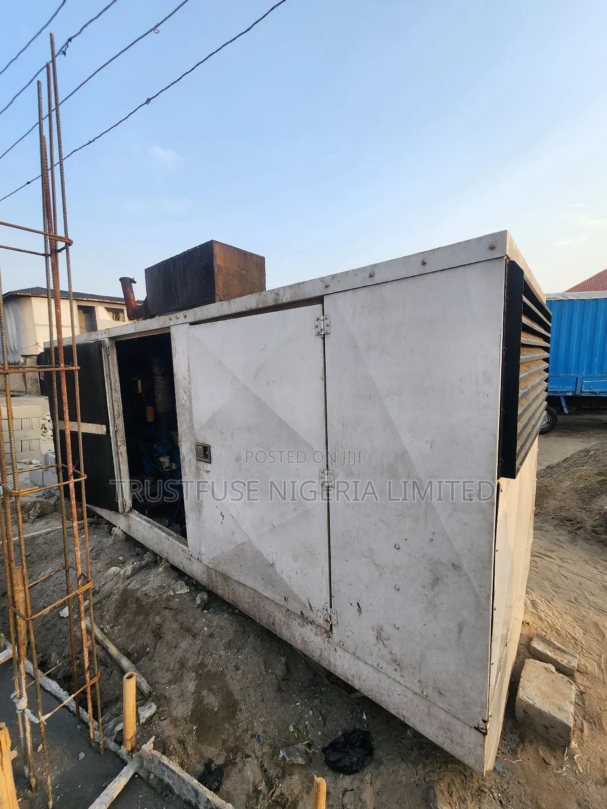 250 Kva 2,000 Series Uk Perkins Full Manual Soundproof Generator