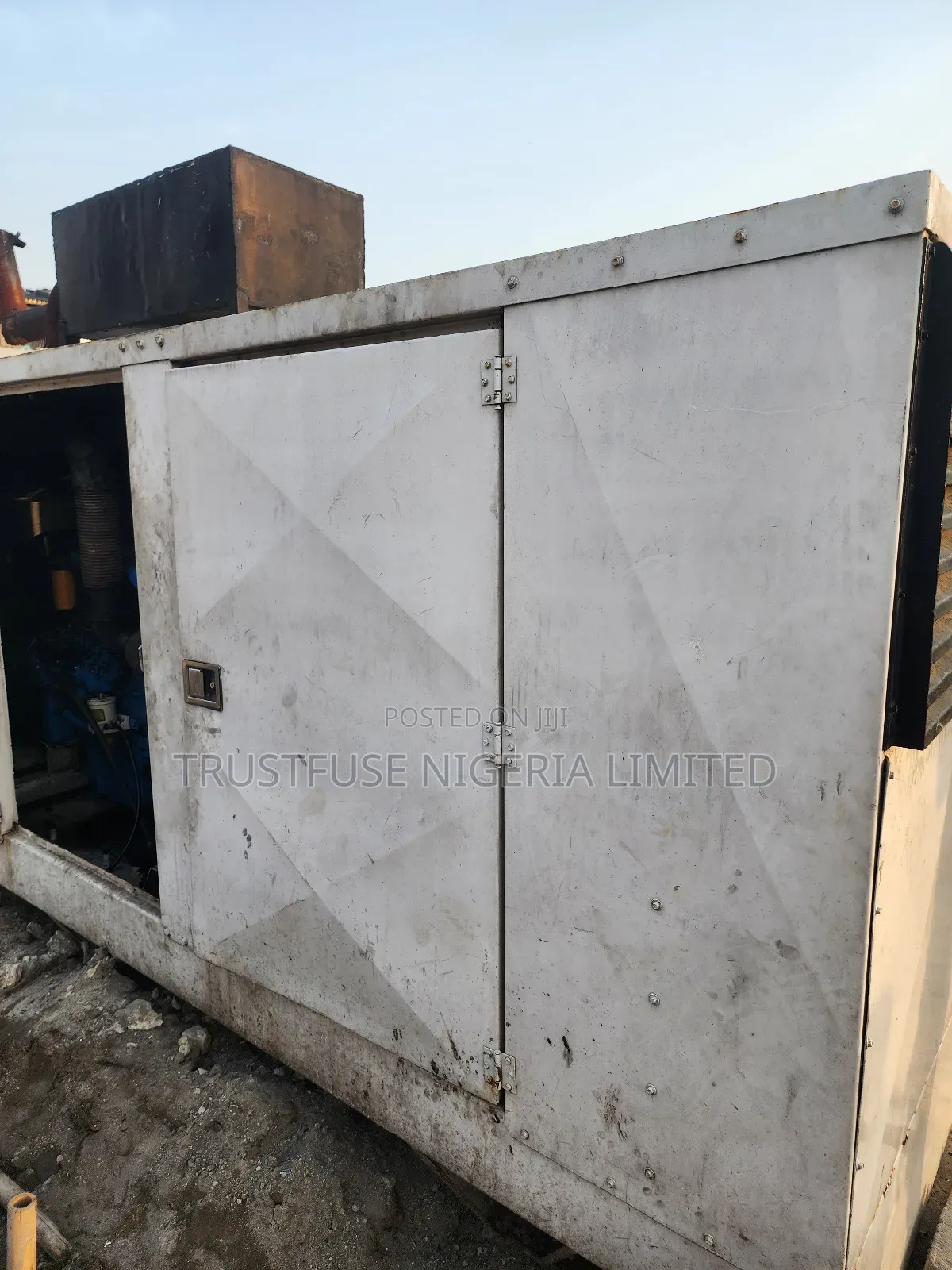 250 Kva 2,000 Series Uk Perkins Full Manual Soundproof Generator