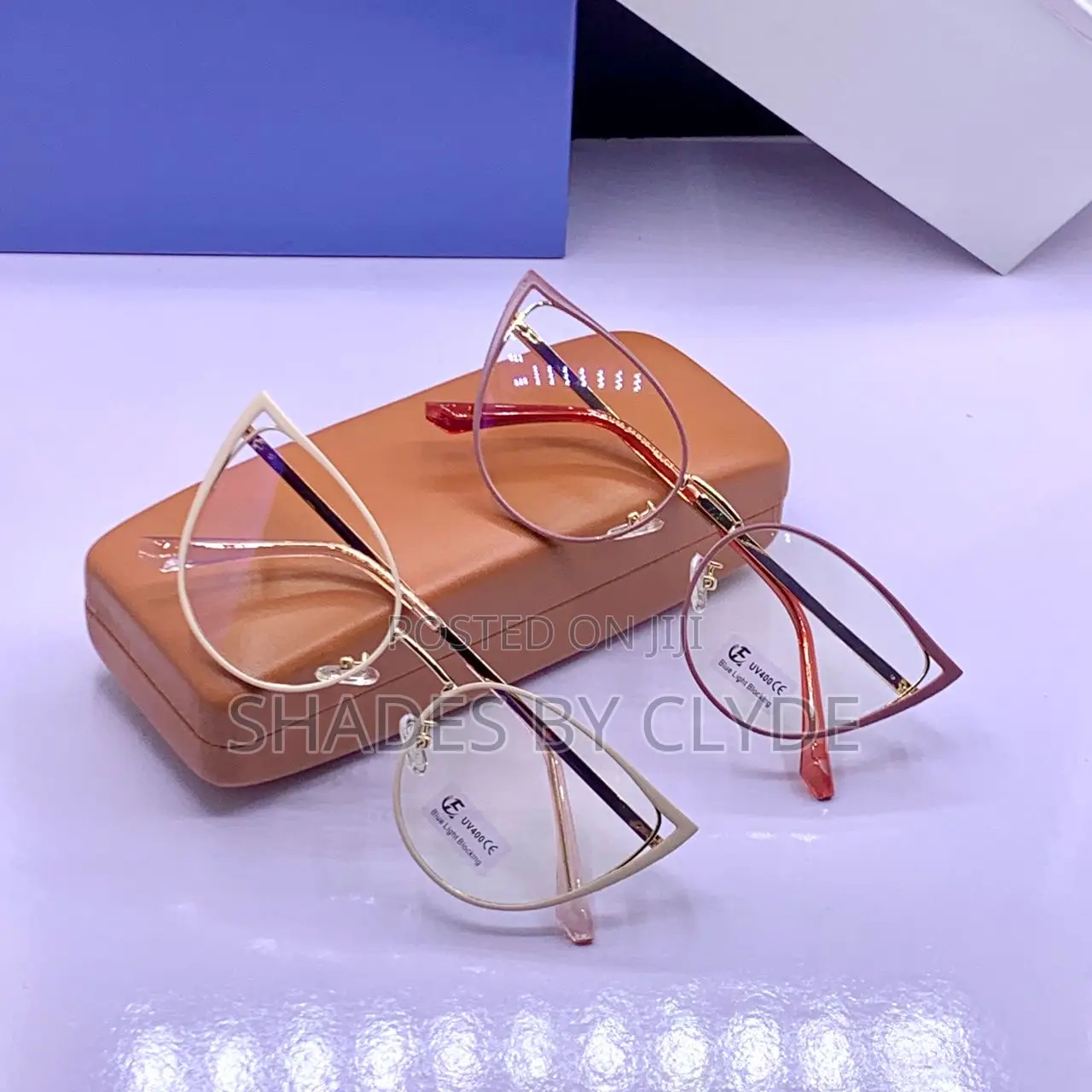 Elegant Eyeglasses - Blue Light Blocking, Stylish Frames!