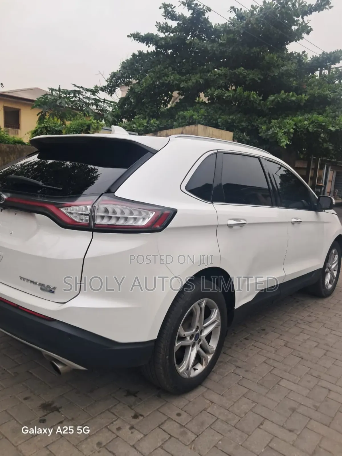 Ford Edge Titanium 4dr SUV (2.0L 4cyl Turbo 6A) 2015 White