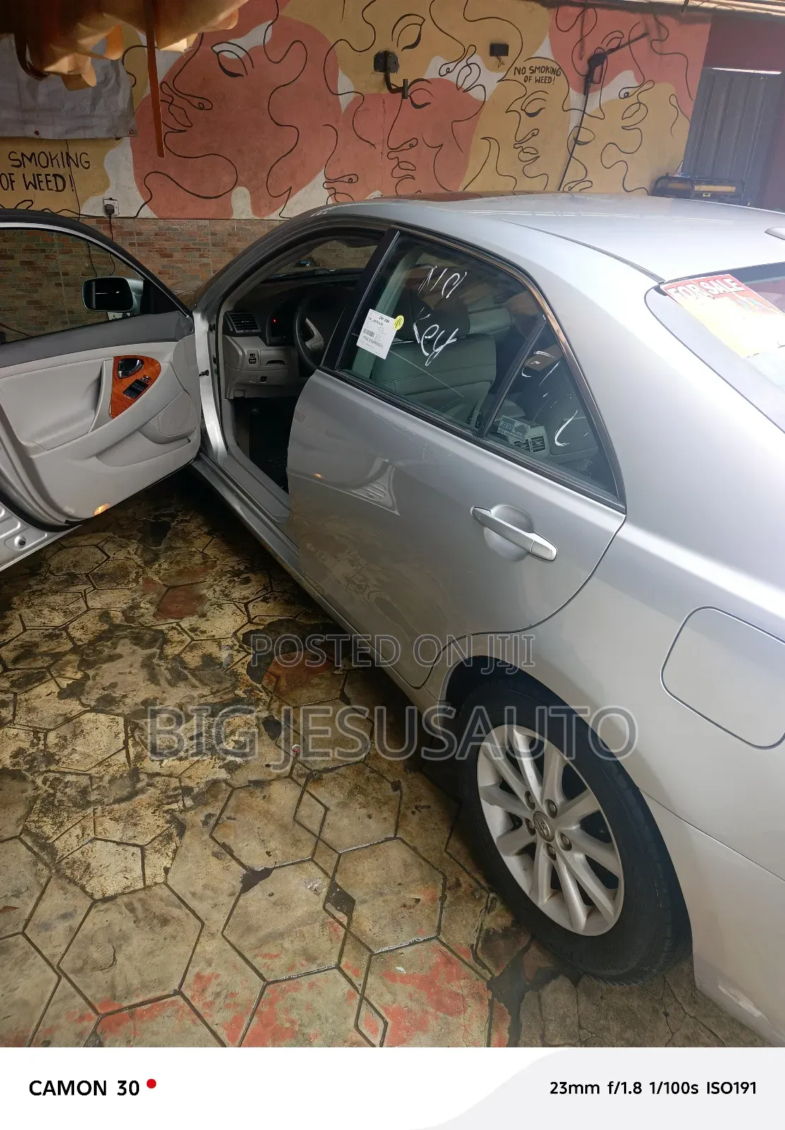 Toyota Camry XLE 4dr Sedan (2.5L 4cyl 6AM) 2010 Silver