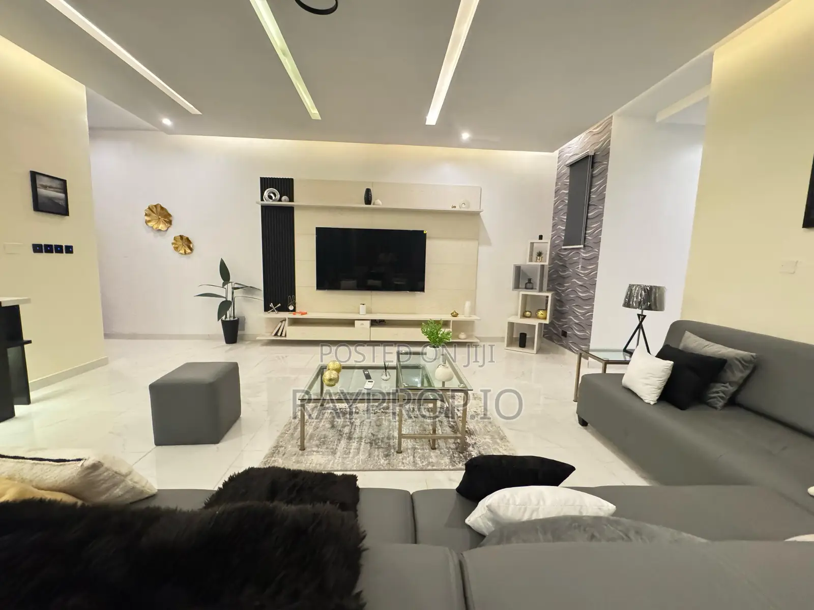 165b6bnp - 3 Bedroom Shortlet in Lekki Phase 1