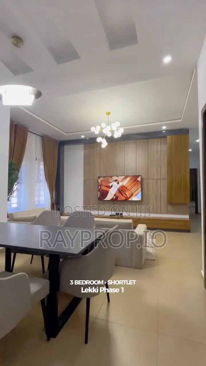 19483etk - 3 Bedroom Shortlet in Lekki Phase 1