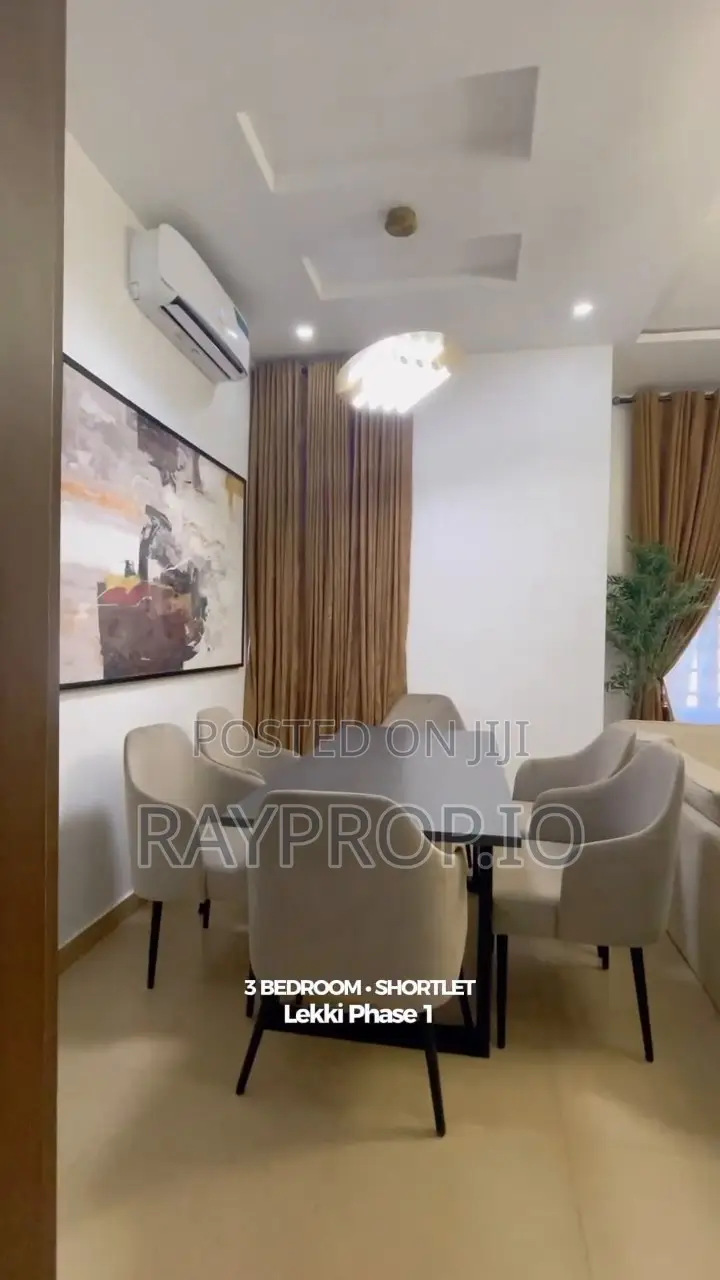 19483etk - 3 Bedroom Shortlet in Lekki Phase 1