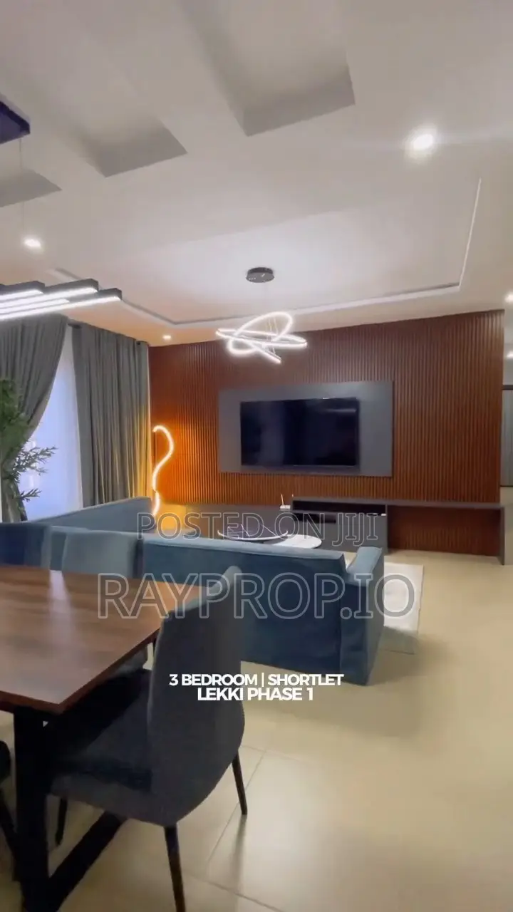 15d95eqf - 3 Bedroom Shortlet in Lekki Phase 1