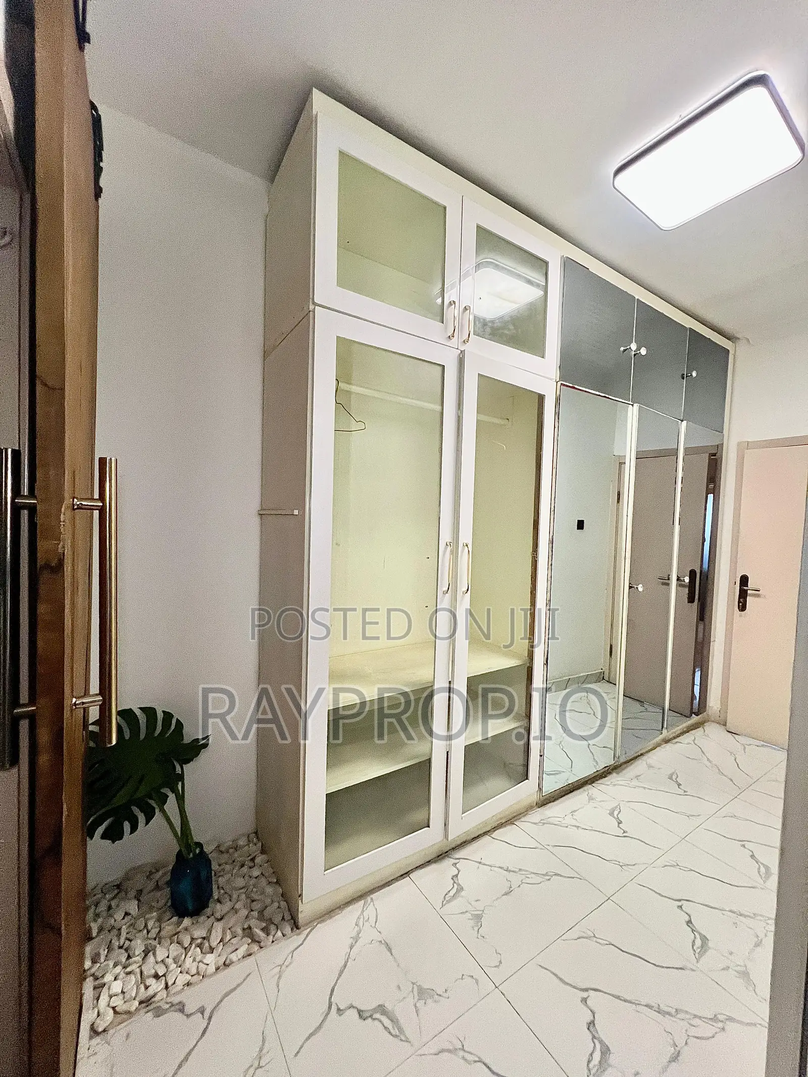 1380d7kj - 3 Bedroom Shortlet in Chevron Lekki
