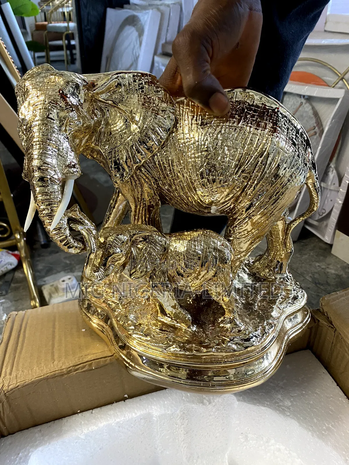 Gold Elephant Figurine Centre Piece Decorations 30x33cm 2set