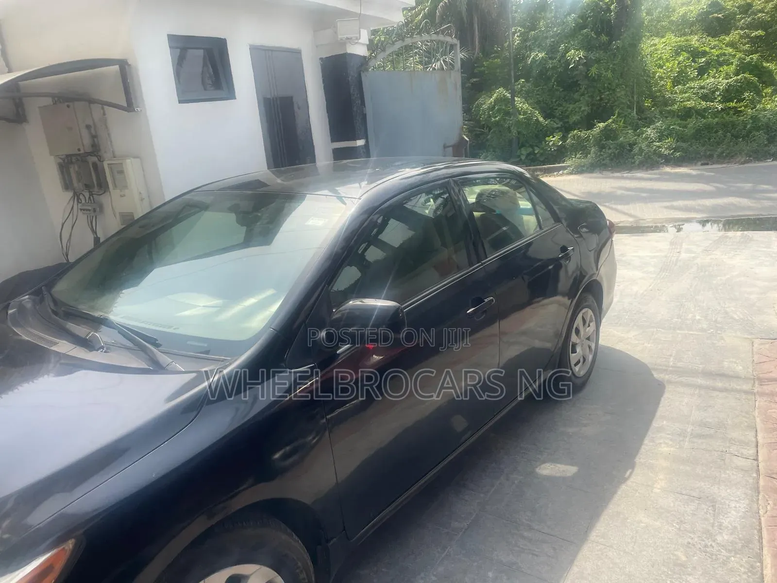 Toyota Corolla LE 4dr Sedan (1.8L 4cyl 4A) 2012 Black