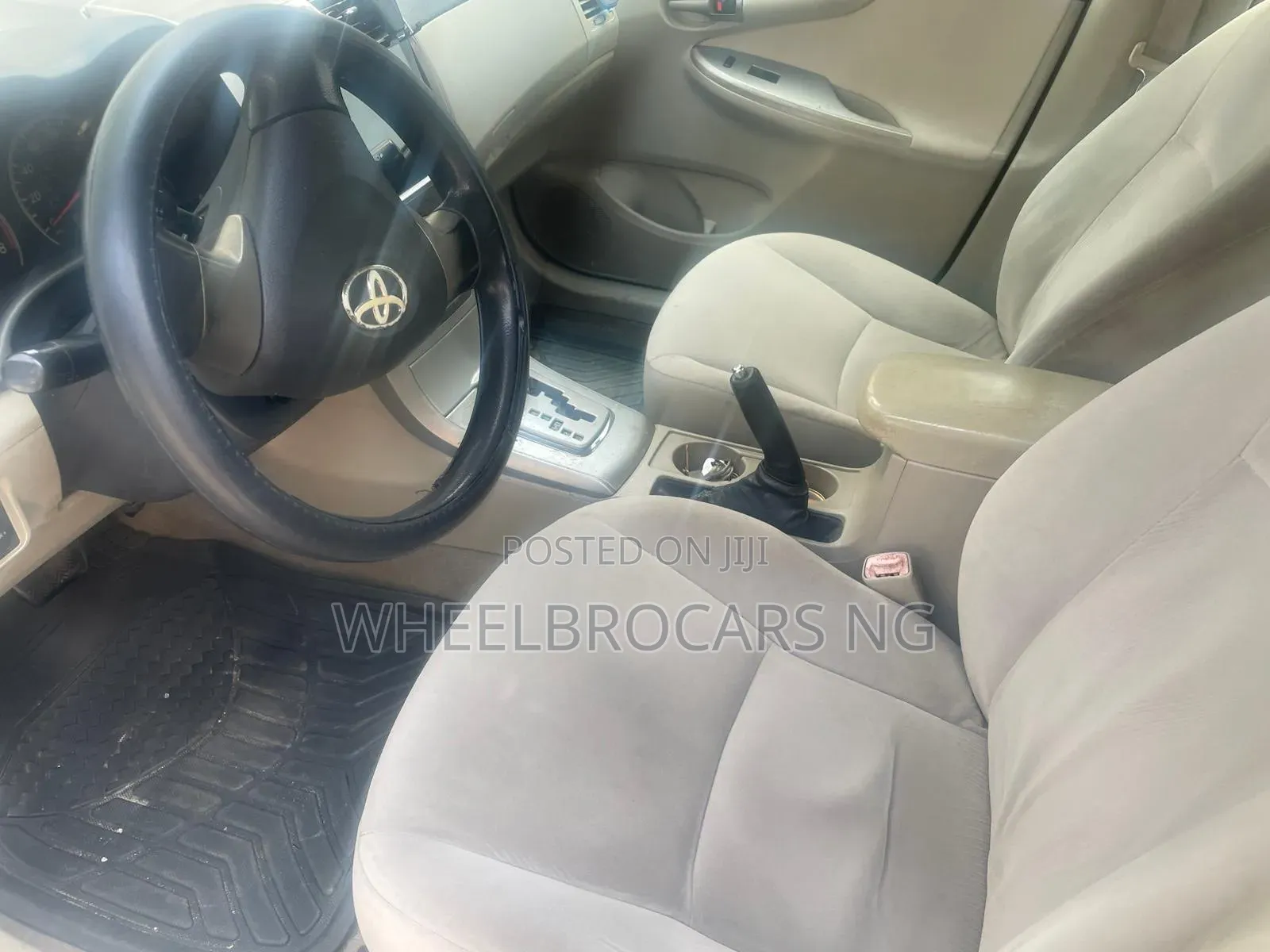 Toyota Corolla LE 4dr Sedan (1.8L 4cyl 4A) 2012 Black
