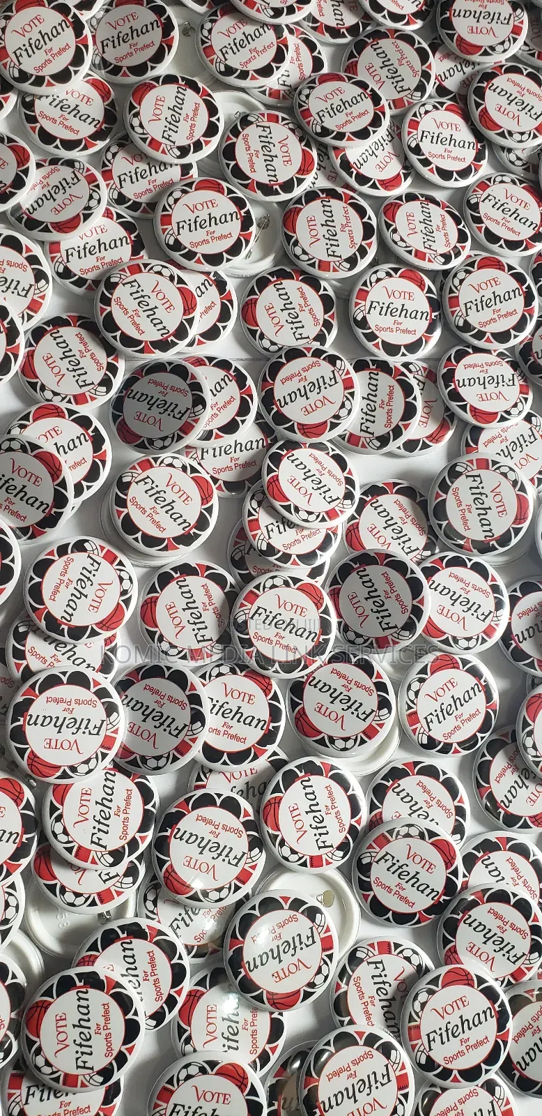 Pin Badges for Campaign Material, Churches, Schools, Clubs, in Sizes