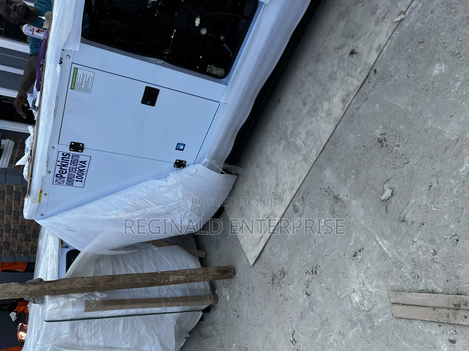 {}Brand New 100kva Perkins Soundproof Diesel Generator
