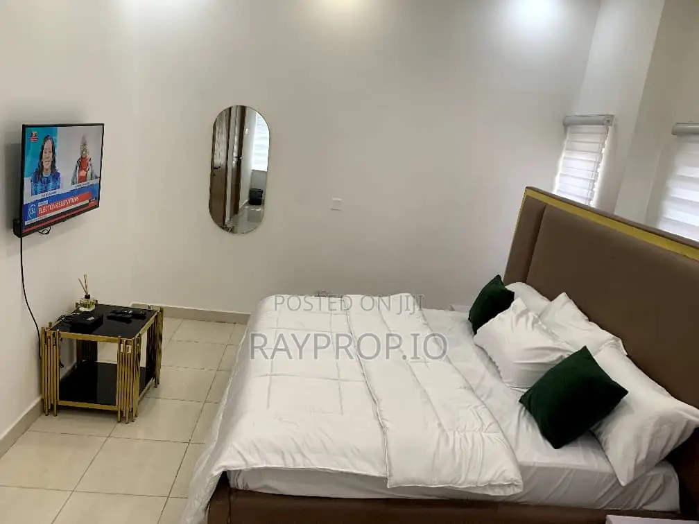 049181rz - 3 Bedroom Shortlet in Allen Ikeja