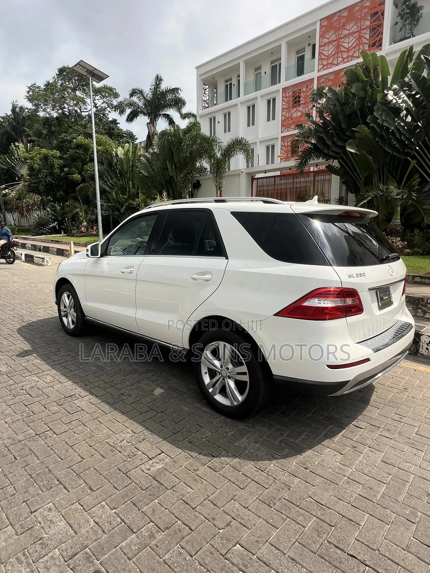 Mercedes-Benz M Class ML350 4MATIC 4dr SUV AWD (3.5L 6cyl 7A) 2015