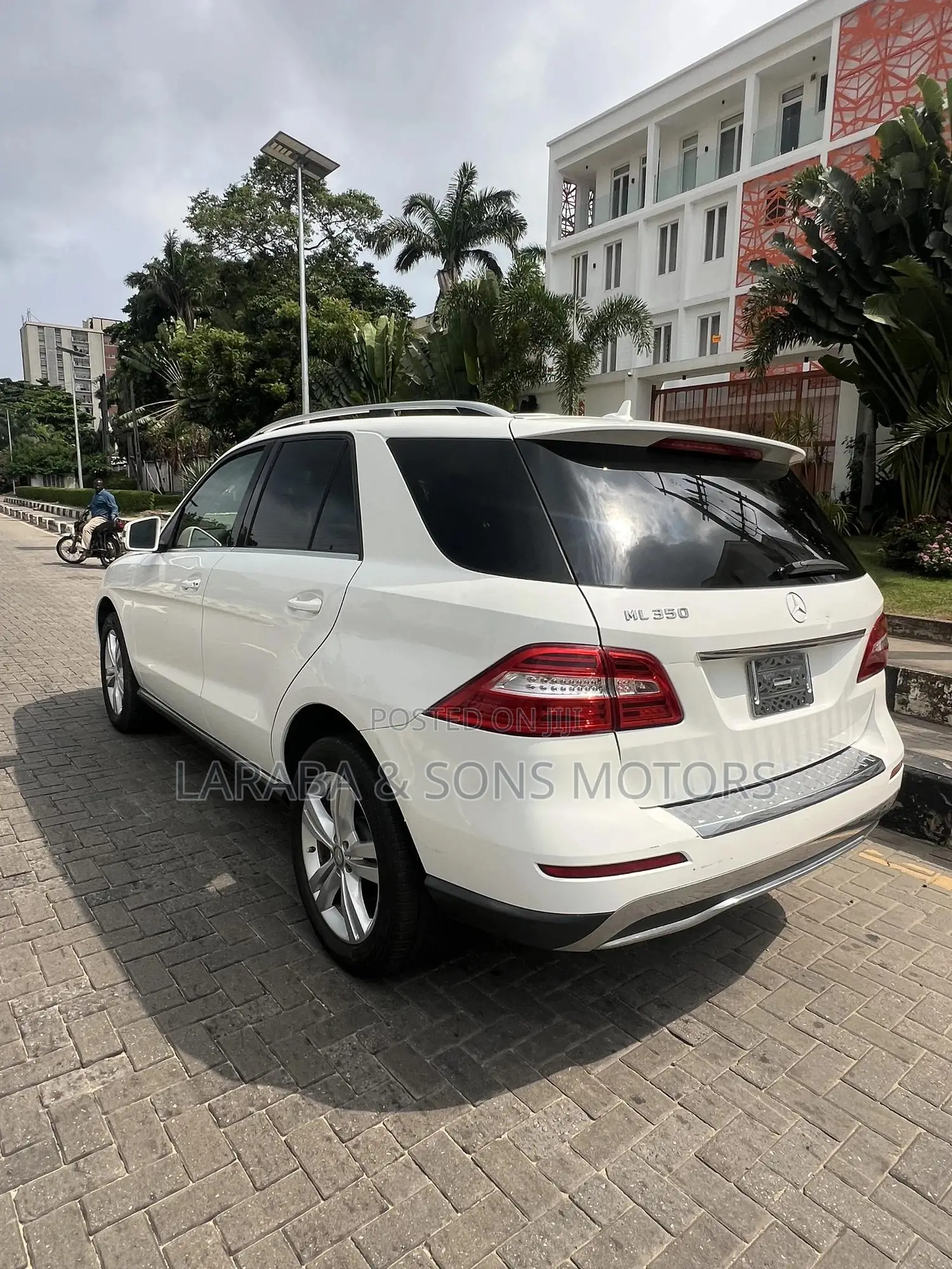 Mercedes-Benz M Class ML350 4MATIC 4dr SUV AWD (3.5L 6cyl 7A) 2015