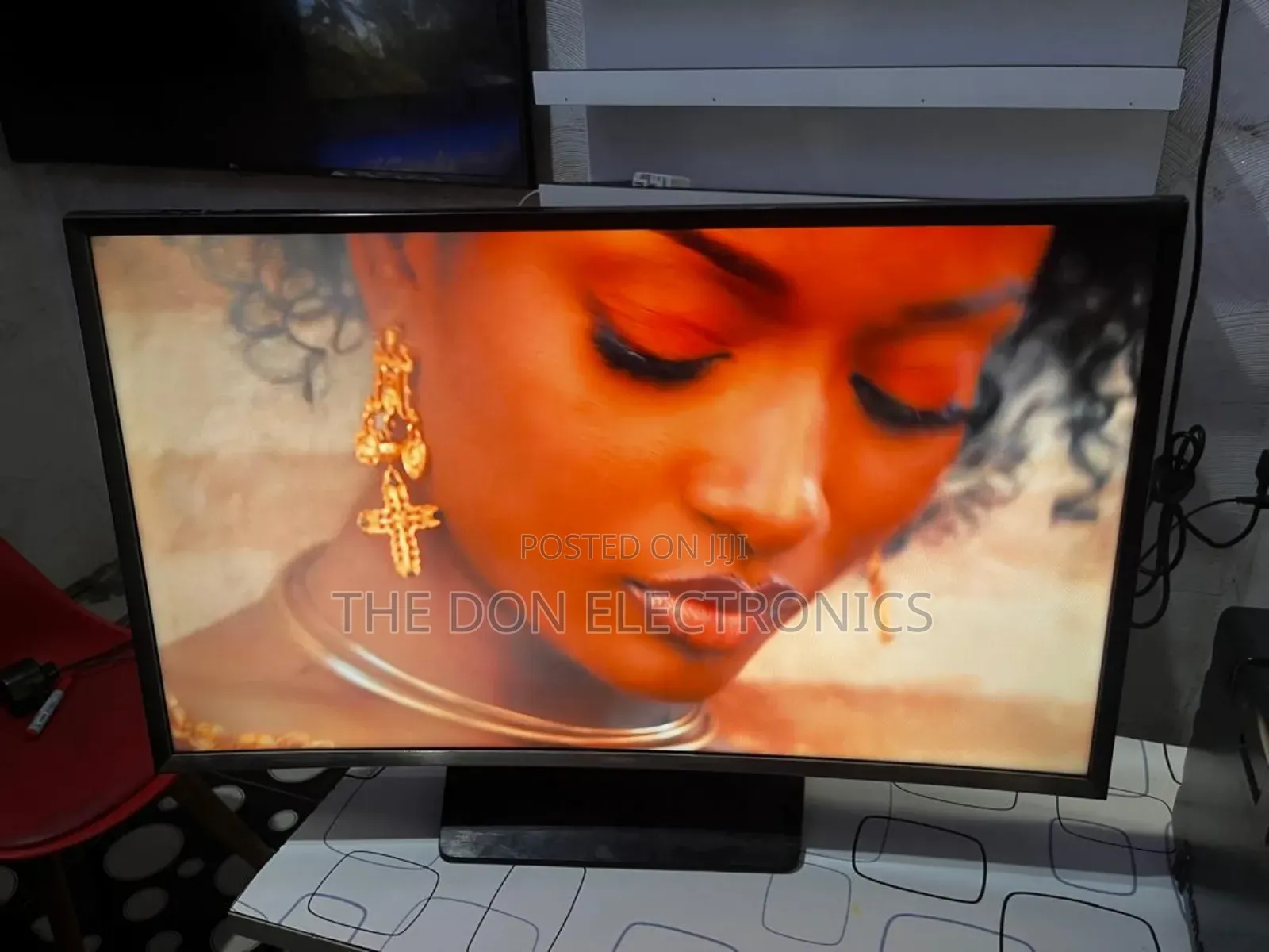 Samsung 32 Inches Curved Tv: Immerse Yourself in Stunning Detail
