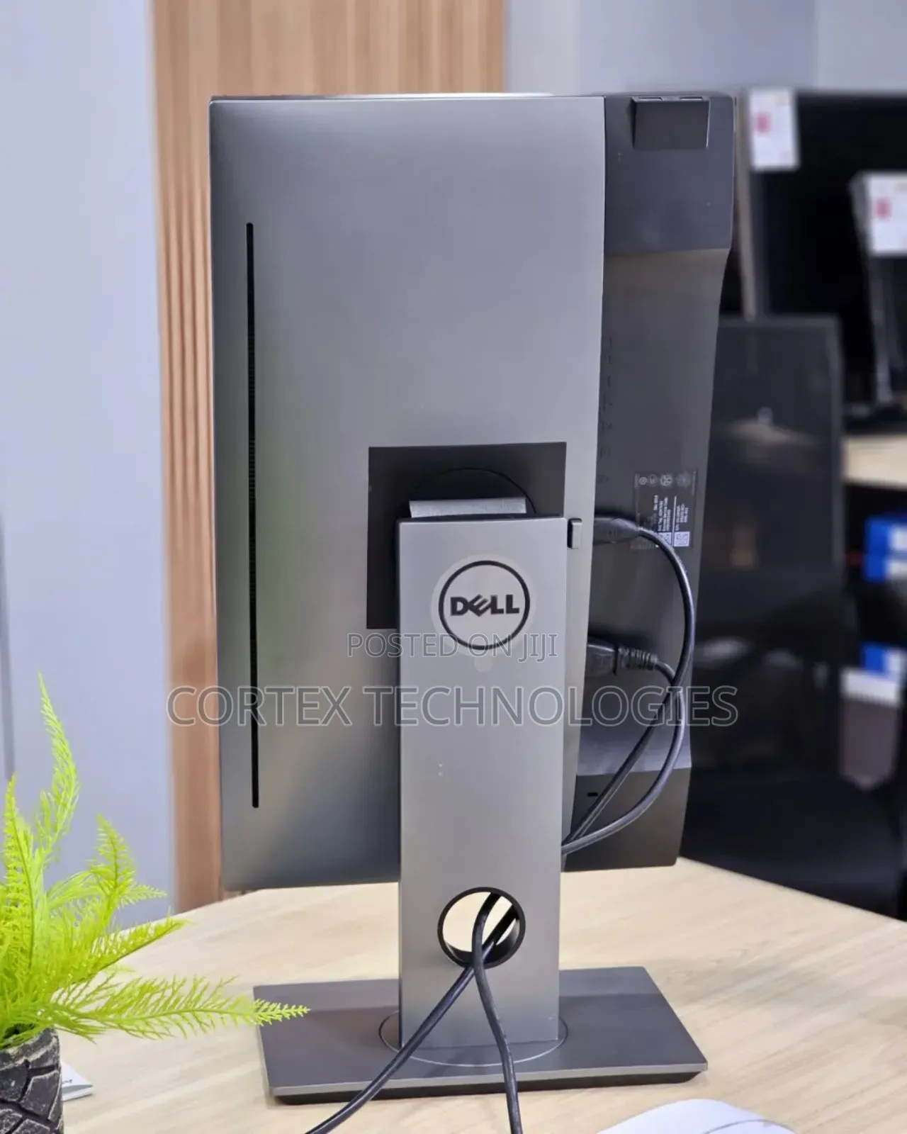 24 Inches Dell Ultrasharp Frameless Hdmi