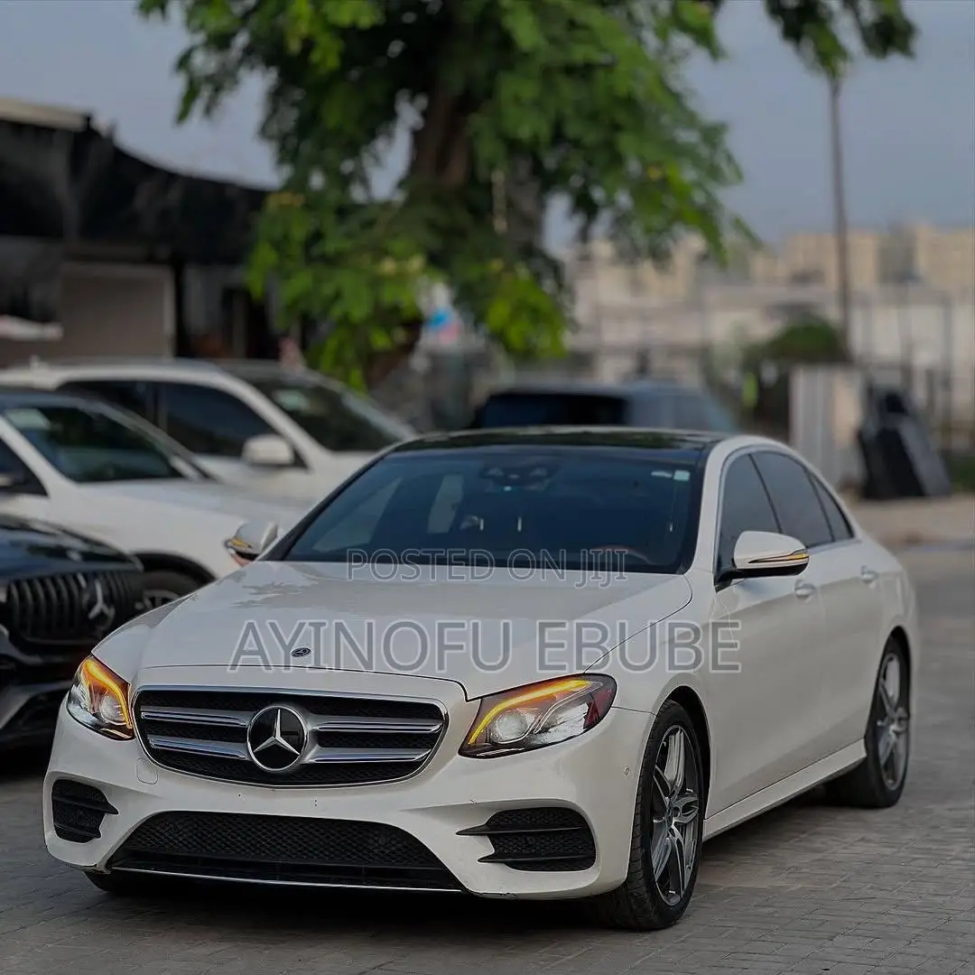 Mercedes-Benz E300 4Matic AWD Sedan (2.0L 4cyl 9A) 2017 White
