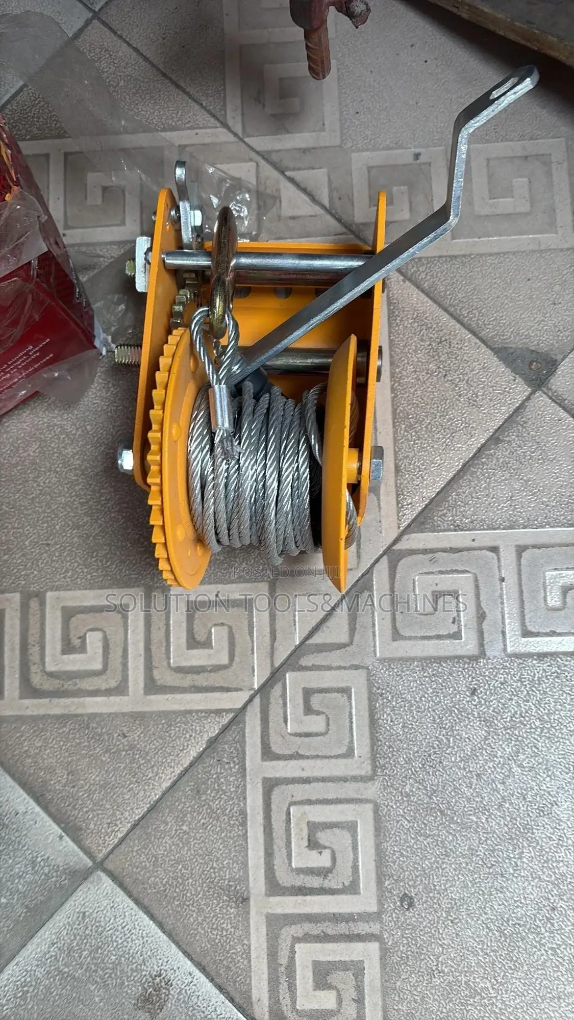 2500lb Cable Winch