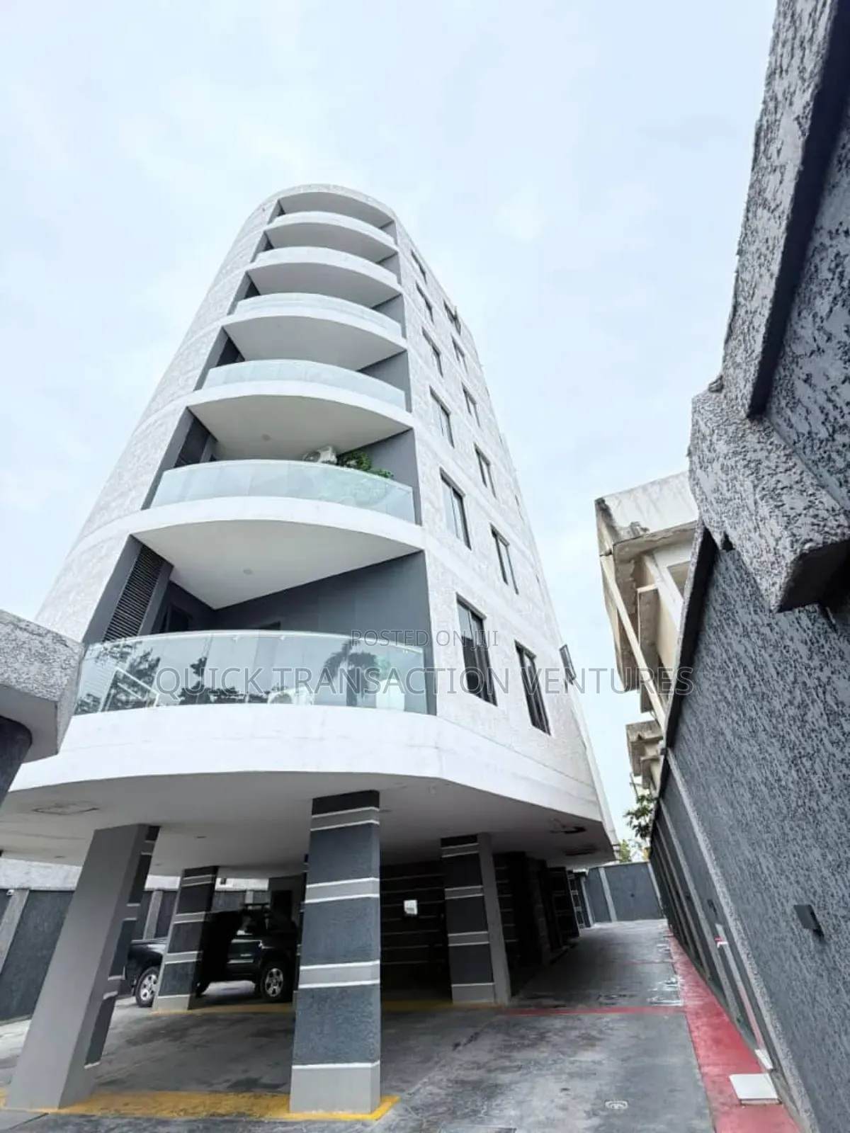 4bdrm Maisonette in Victoria Island Extension for sale