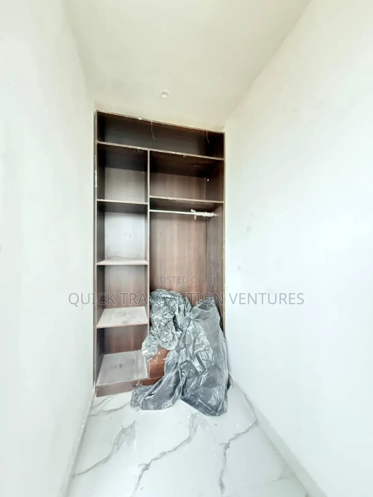 4bdrm Maisonette in Victoria Island Extension for sale