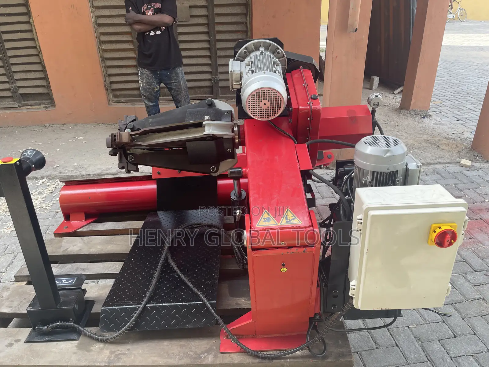 Lt-230 3phase Heavy Duty Truck Tyre Changer Machine