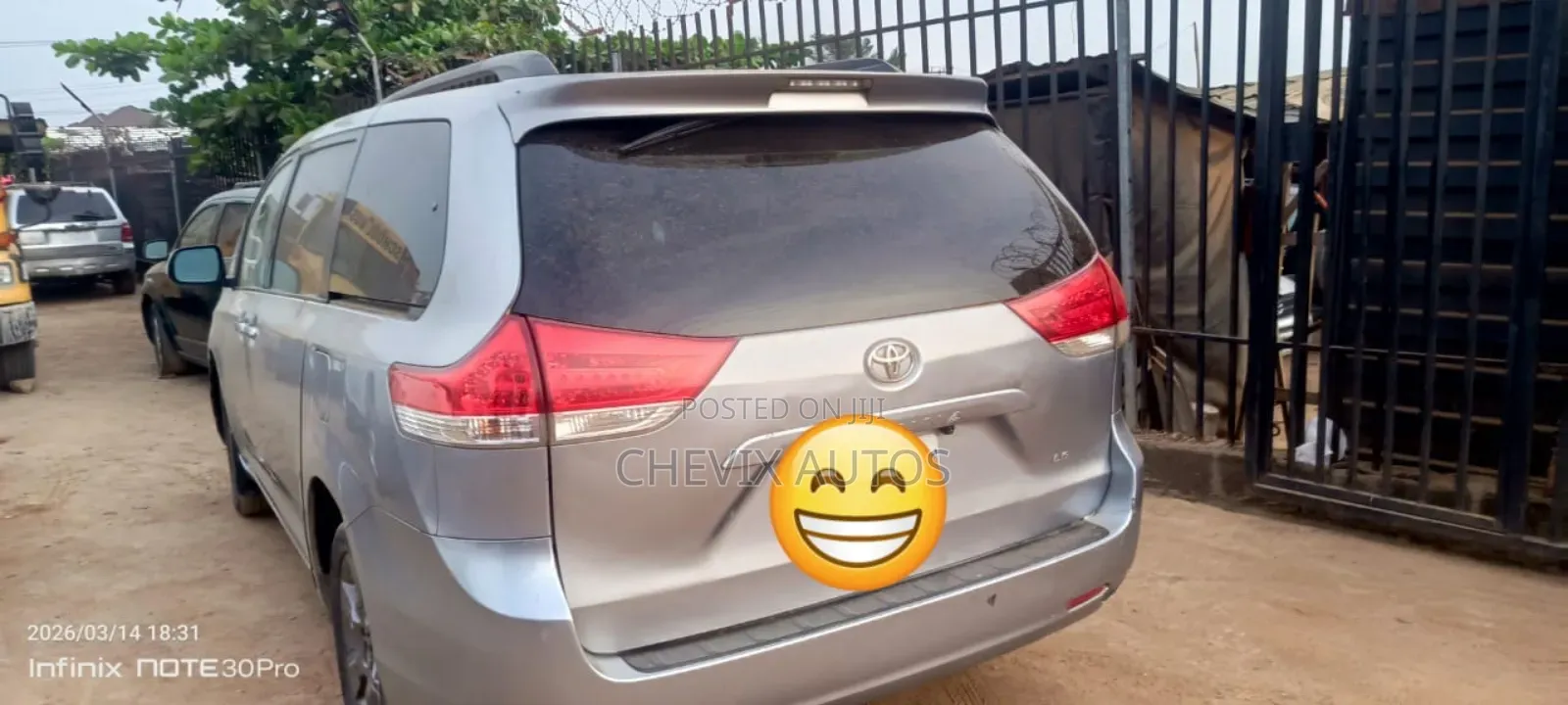 Toyota Sienna LE 8 Passenger 2011 Gray