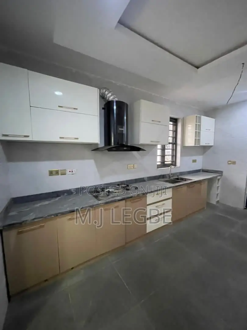 4bdrm Duplex in Ikate, Lekki for sale
