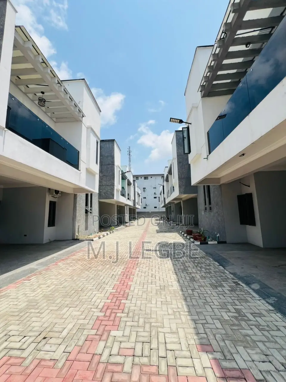 4bdrm Duplex in Ajah for sale