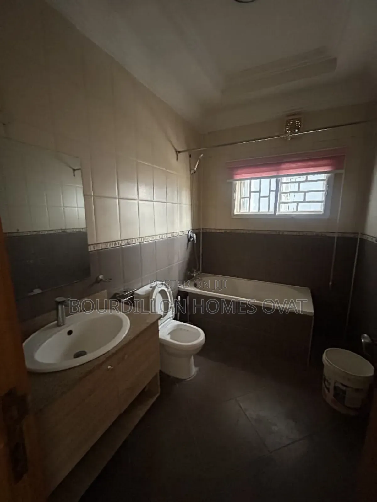 4bdrm Duplex in Lekki Phase 1 for rent