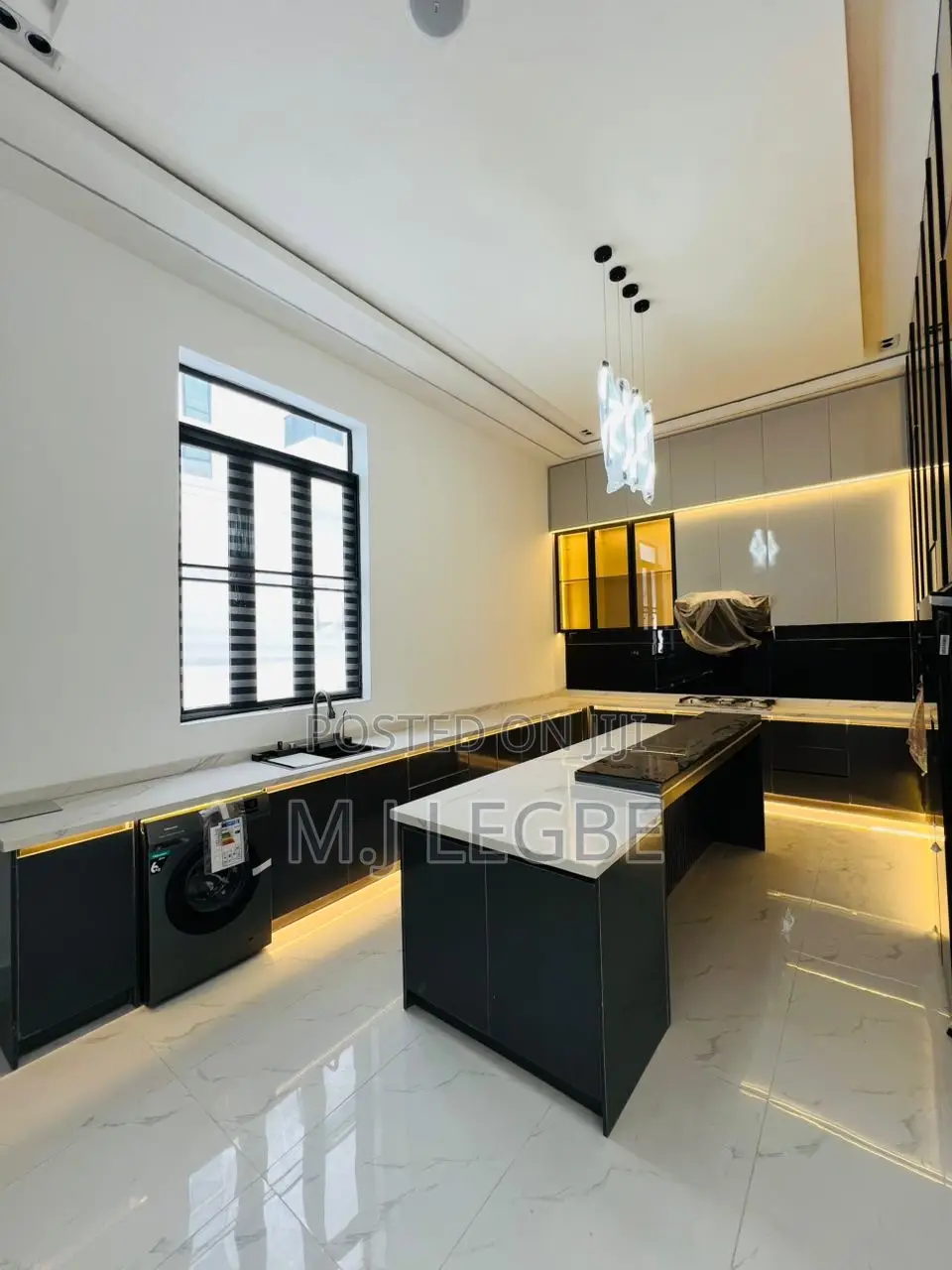5bdrm Duplex in Ikota, Lekki for sale