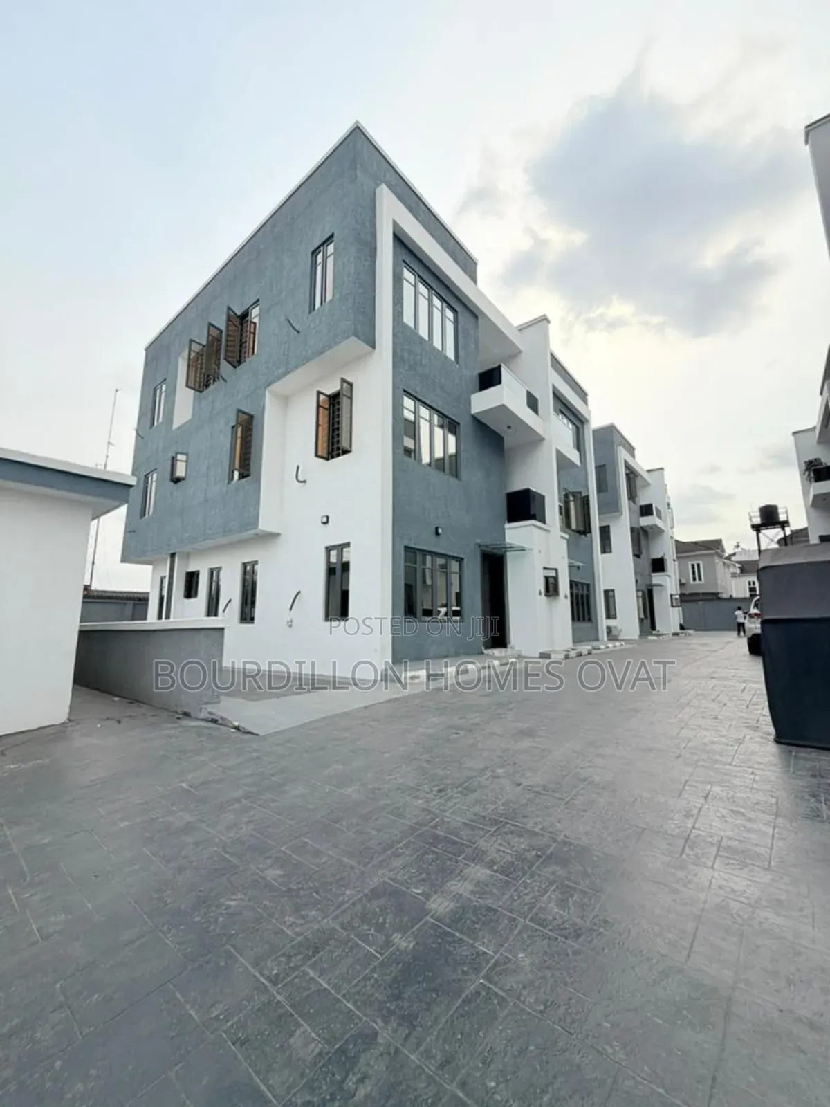 4bdrm Duplex in Maryland Lagos State for sale