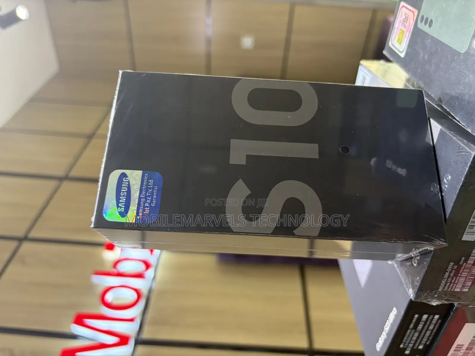 New Samsung Galaxy S10 128 GB Black