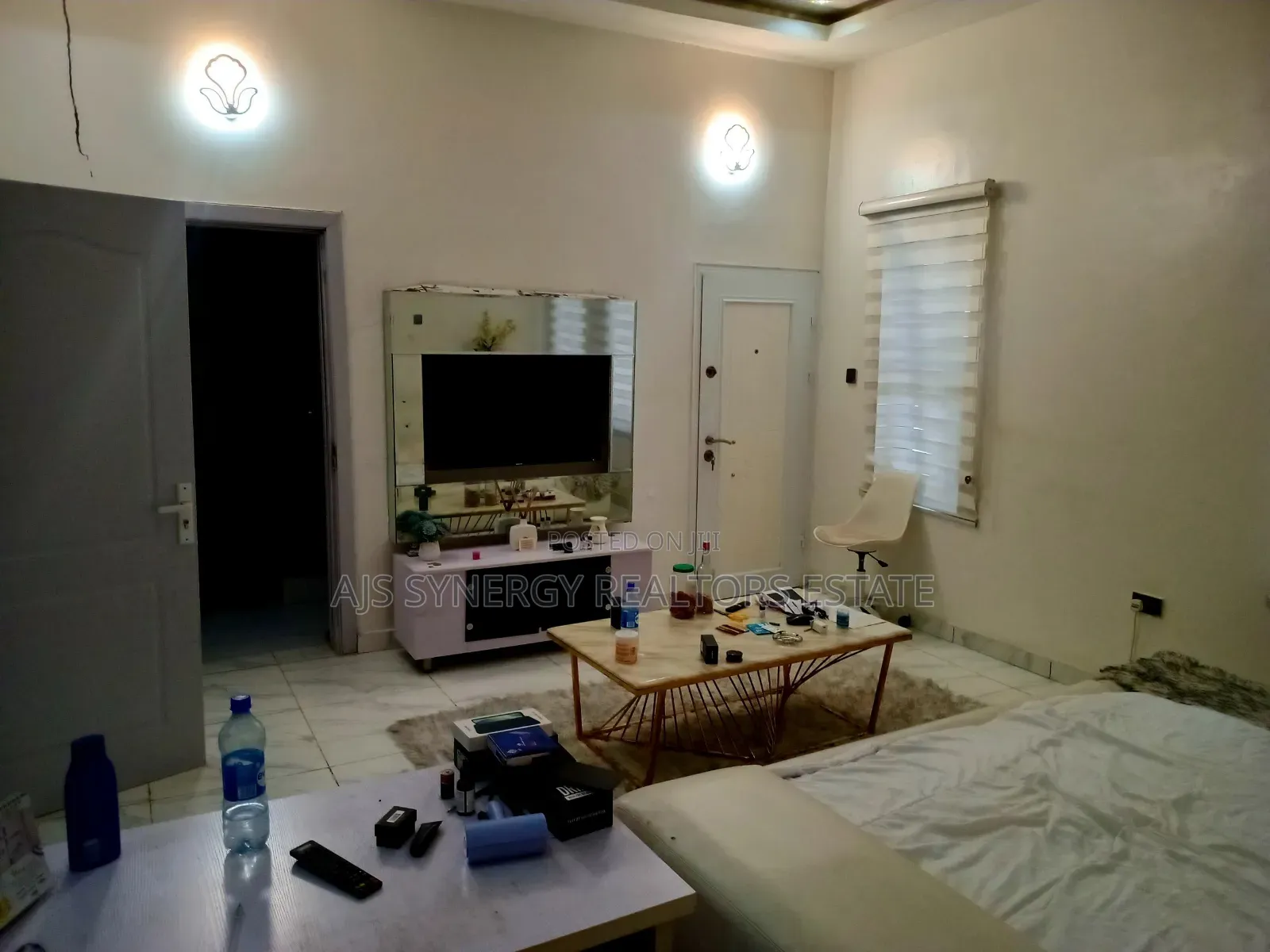 Furnished 4bdrm Duplex in Chevron for rent