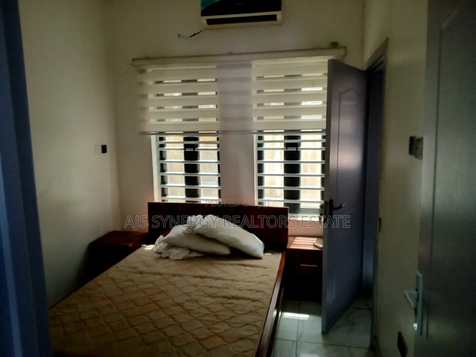 Furnished 4bdrm Duplex in Chevron for rent