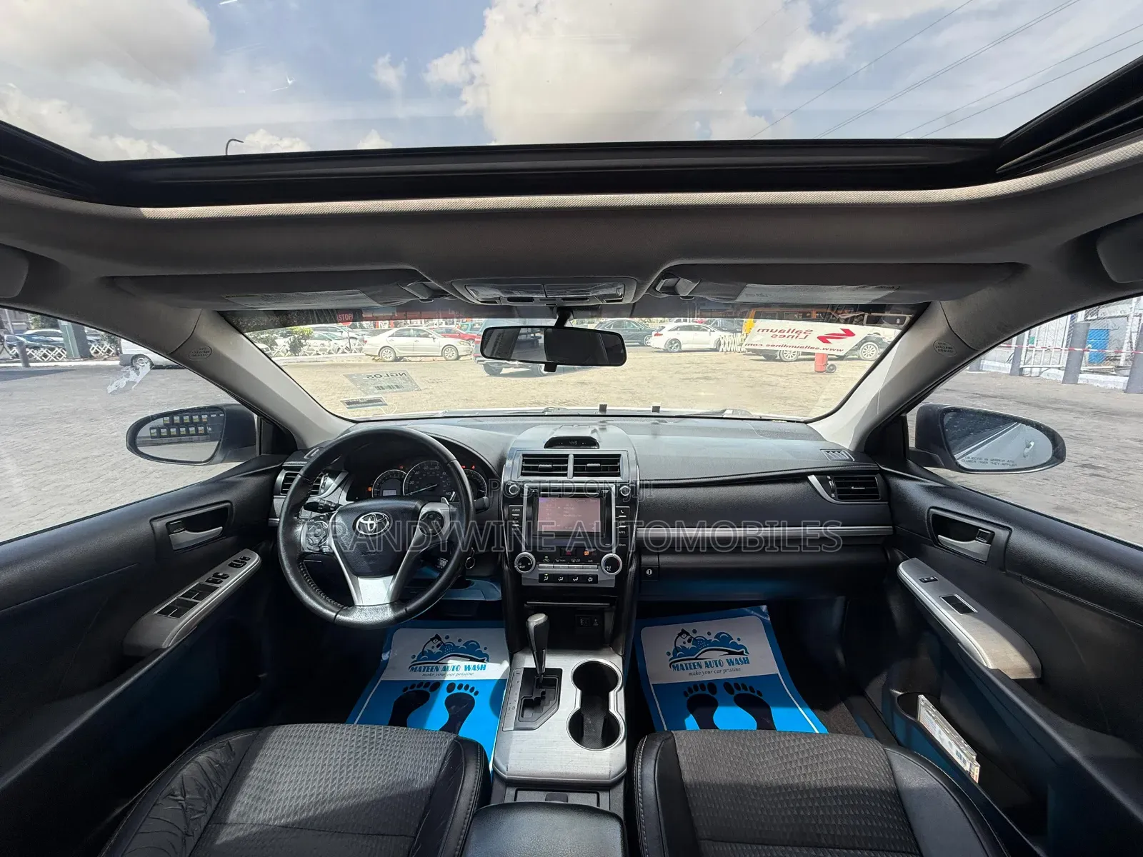 Toyota Camry SE 4dr Sedan (2.5L 4cyl 6A) 2012 White