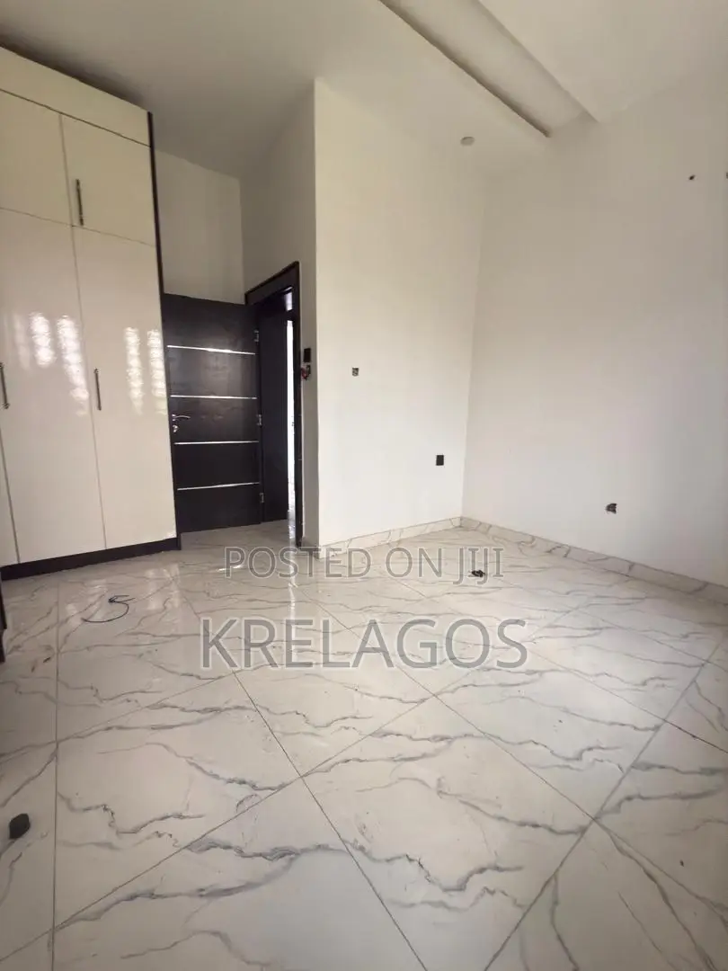 2bdrm Duplex in Abraham Adesanya Estate for sale