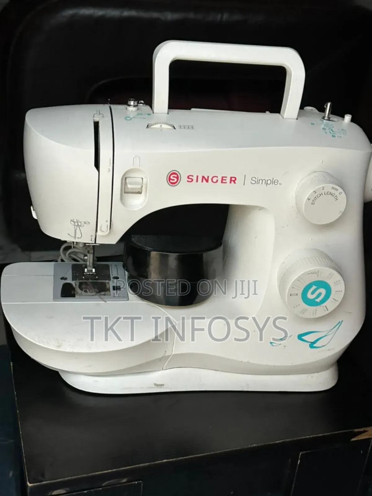 Singer Simple Electronic Machine