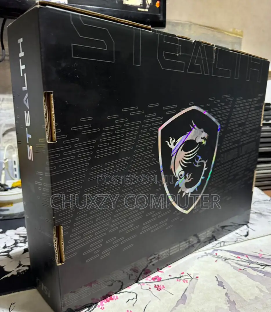 New Laptop MSI Stealth 17 Studio A13V 32GB Intel Core i9 SSD 1T