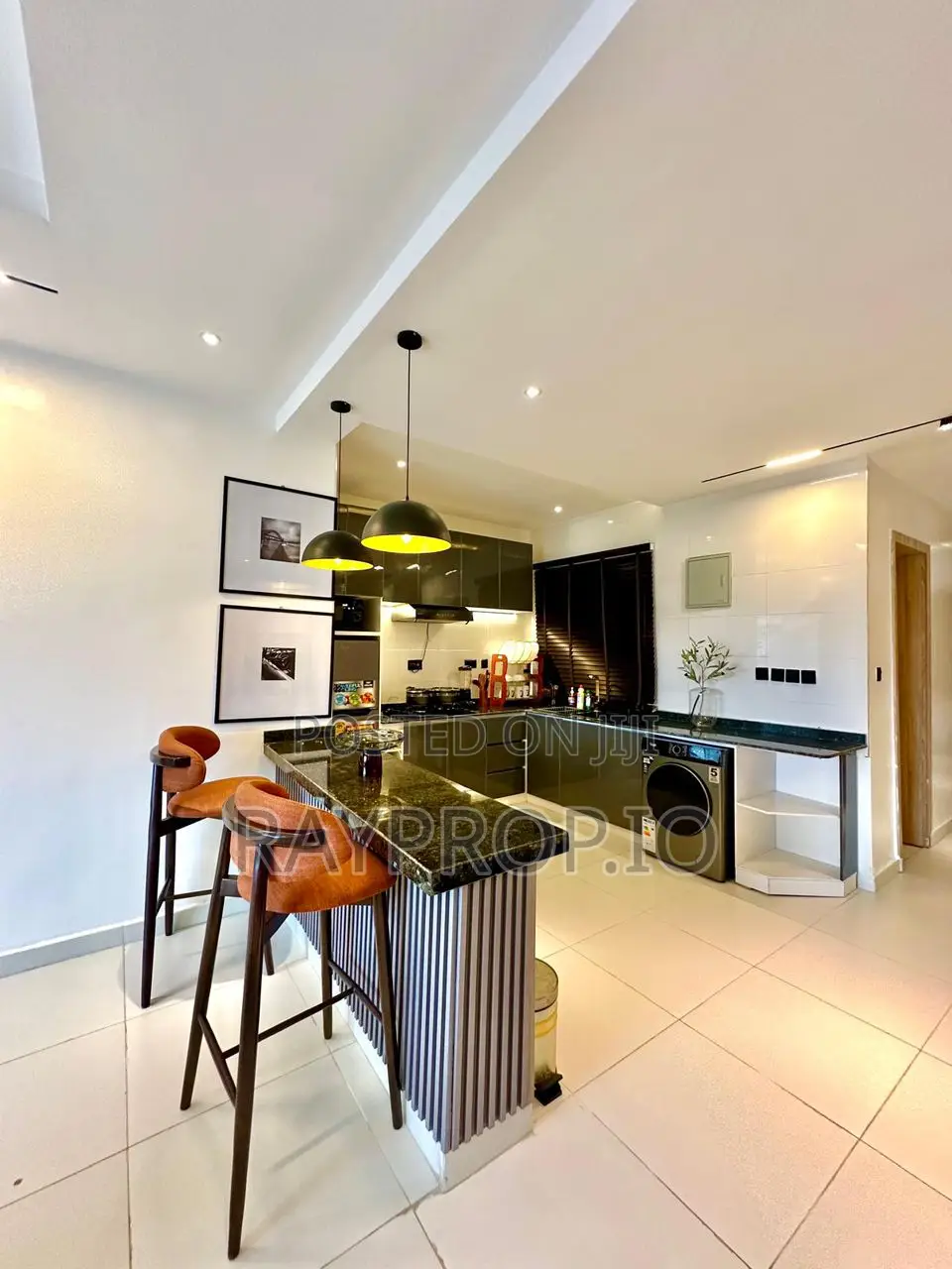 370668ey - 2 Bedroom Shortlet in Lekki Phase 1