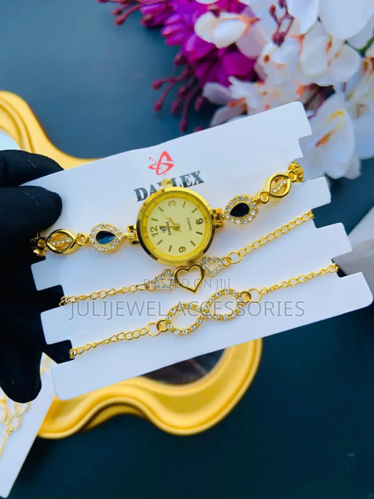 Affordable Perfect Gift for Ladies: Wristwatch, Bracelet