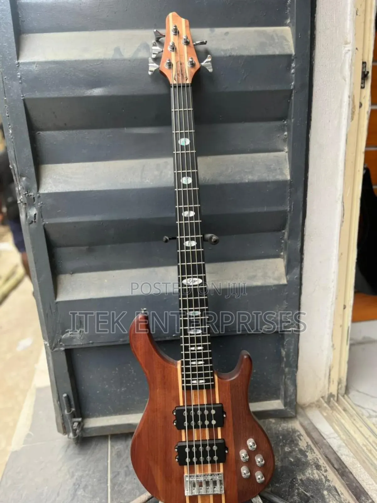 Smiger 5-String Active Bass Neck-Through Design (Natural Satin Finish)