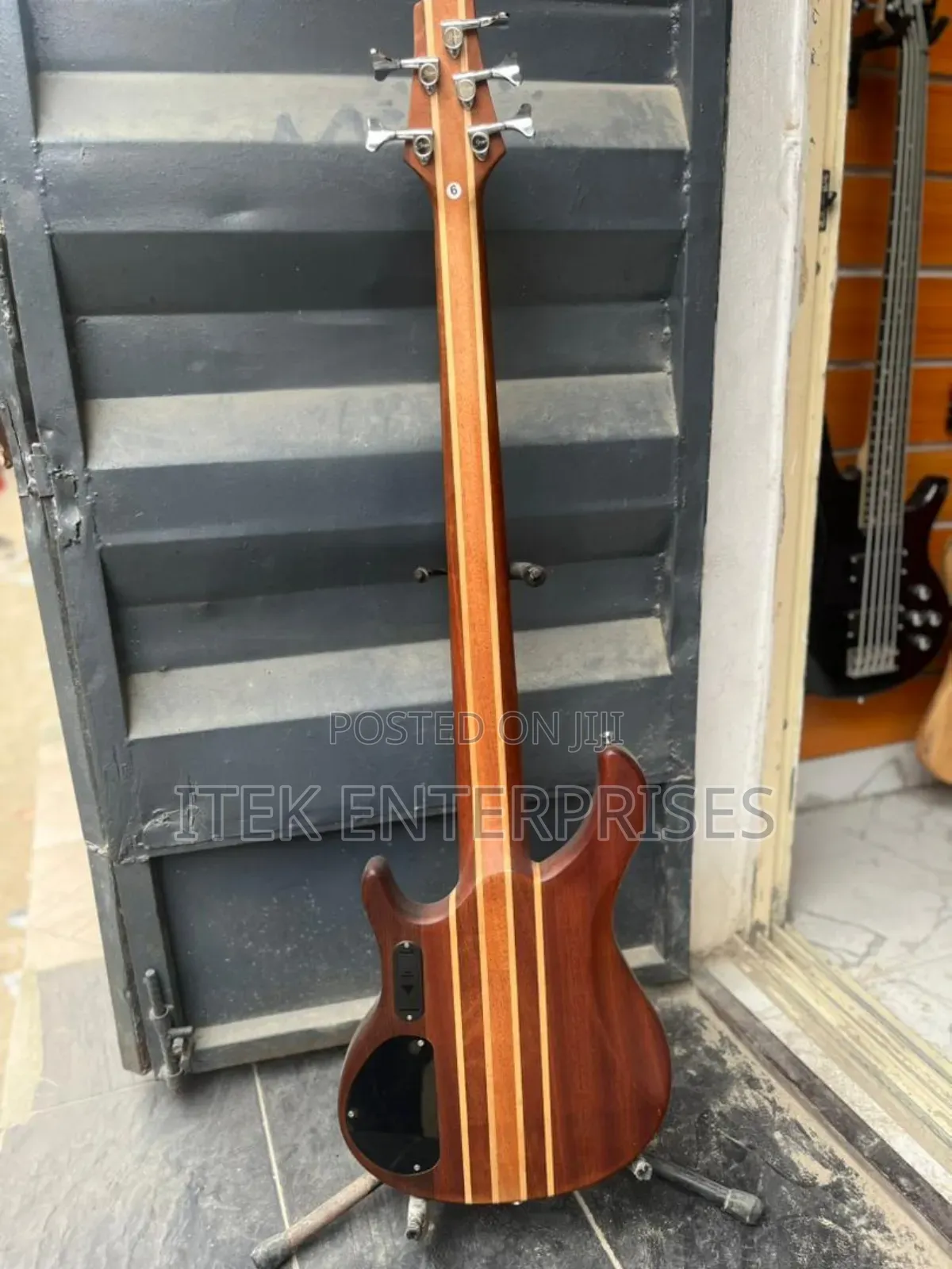 Smiger 5-String Active Bass Neck-Through Design (Natural Satin Finish)