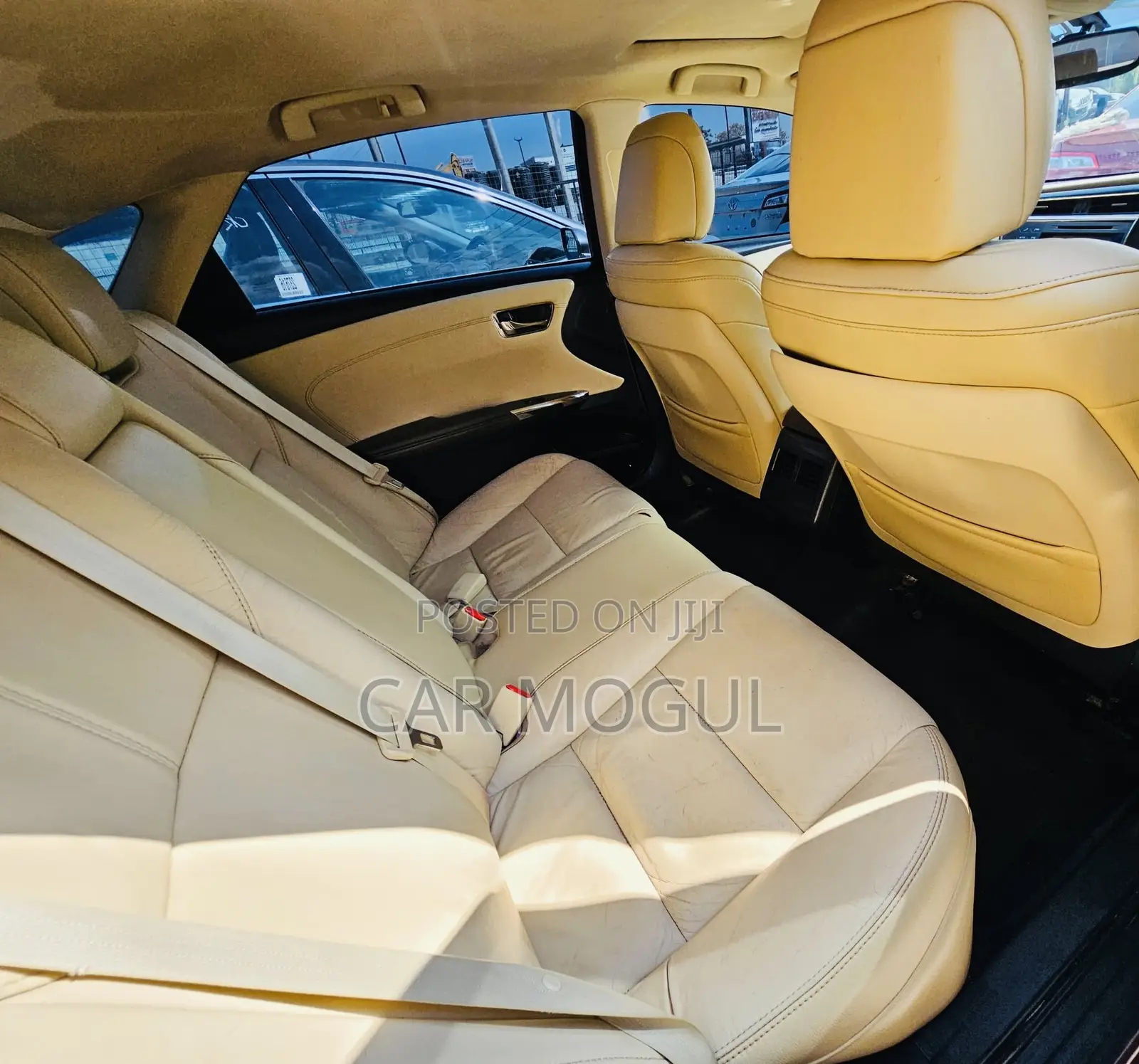 Toyota Avalon XLE Premium Sedan FWD (3.5L 6cyl 6A) 2013 Burgundy